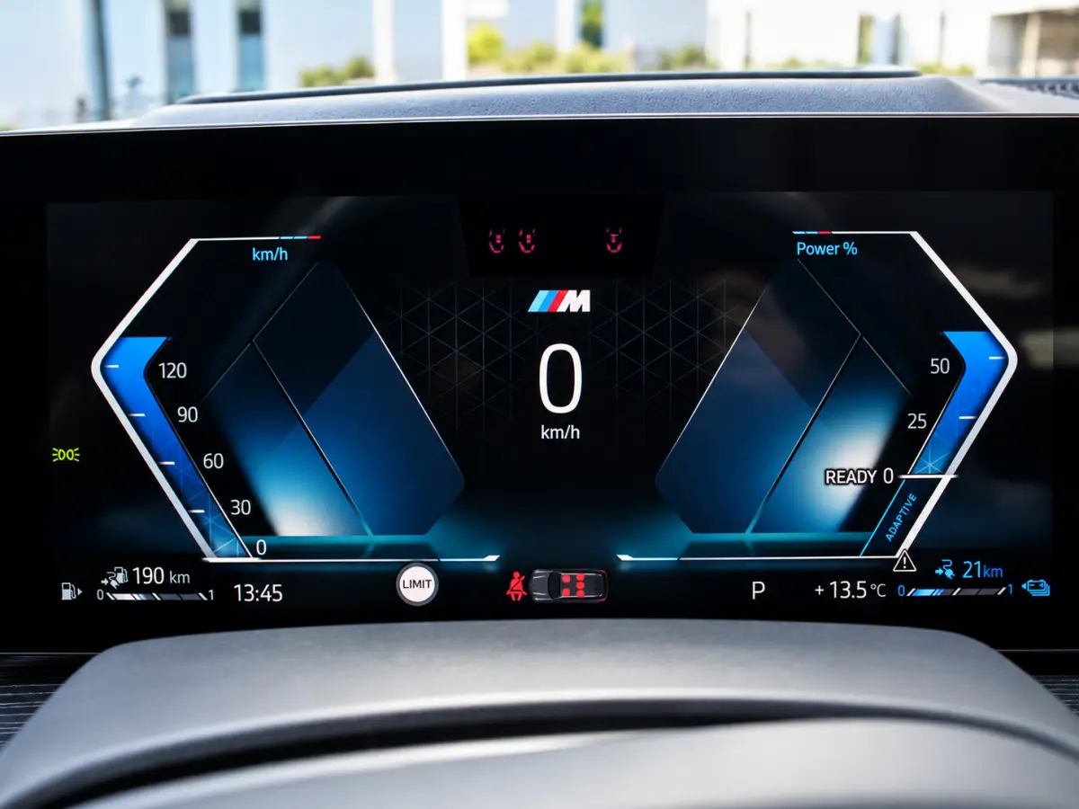 xDrive50e M-Sport 4WB|Softclose|HuD|360|Memory|Trekh.