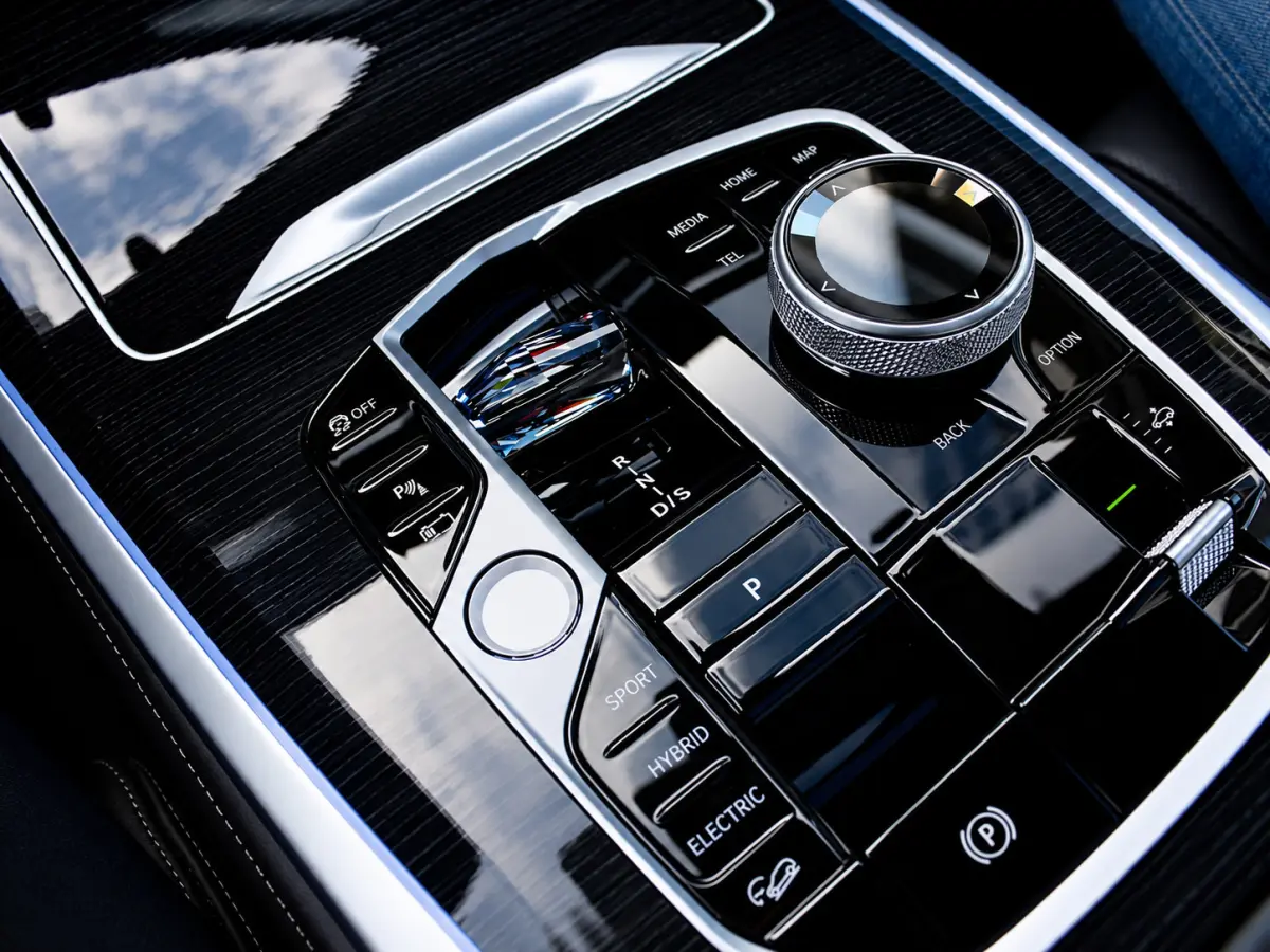 xDrive50e M-Sport 4WB|Softclose|HuD|360|Memory|Trekh.