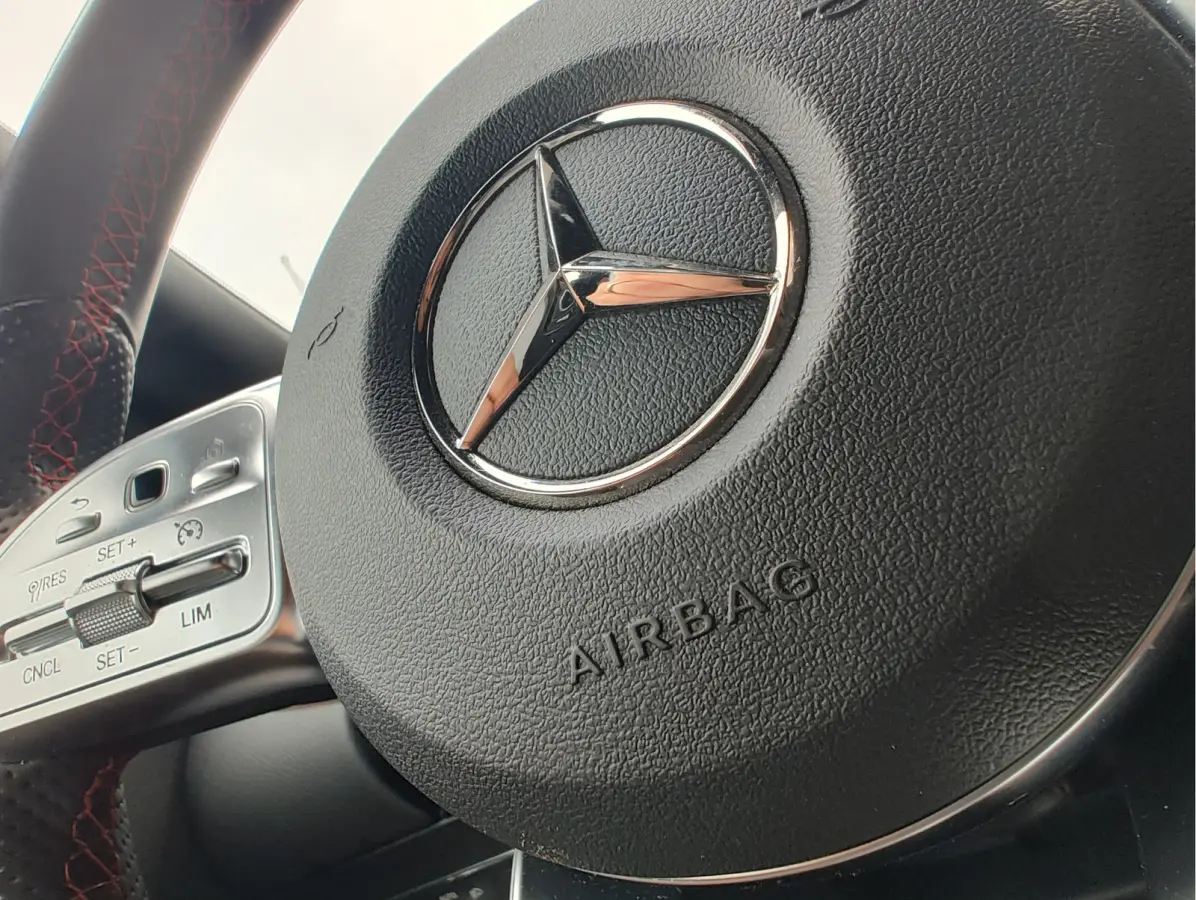 300 4MATIC AMG LINE 67 kWh Pano | Head Up Display | Memory Seats | Dodehoekdetectie | Trekhaak