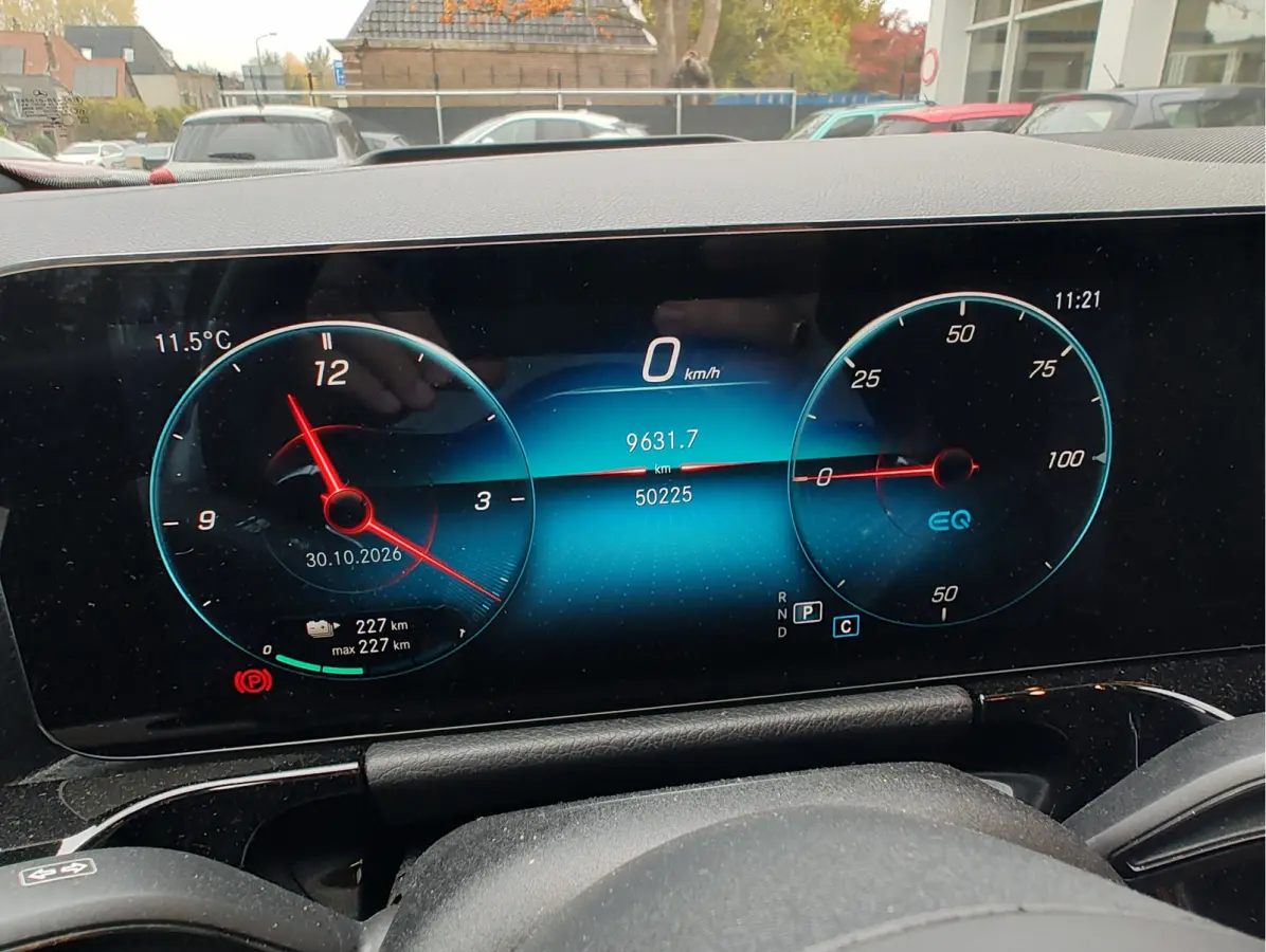 300 4MATIC AMG LINE 67 kWh Pano | Head Up Display | Memory Seats | Dodehoekdetectie | Trekhaak