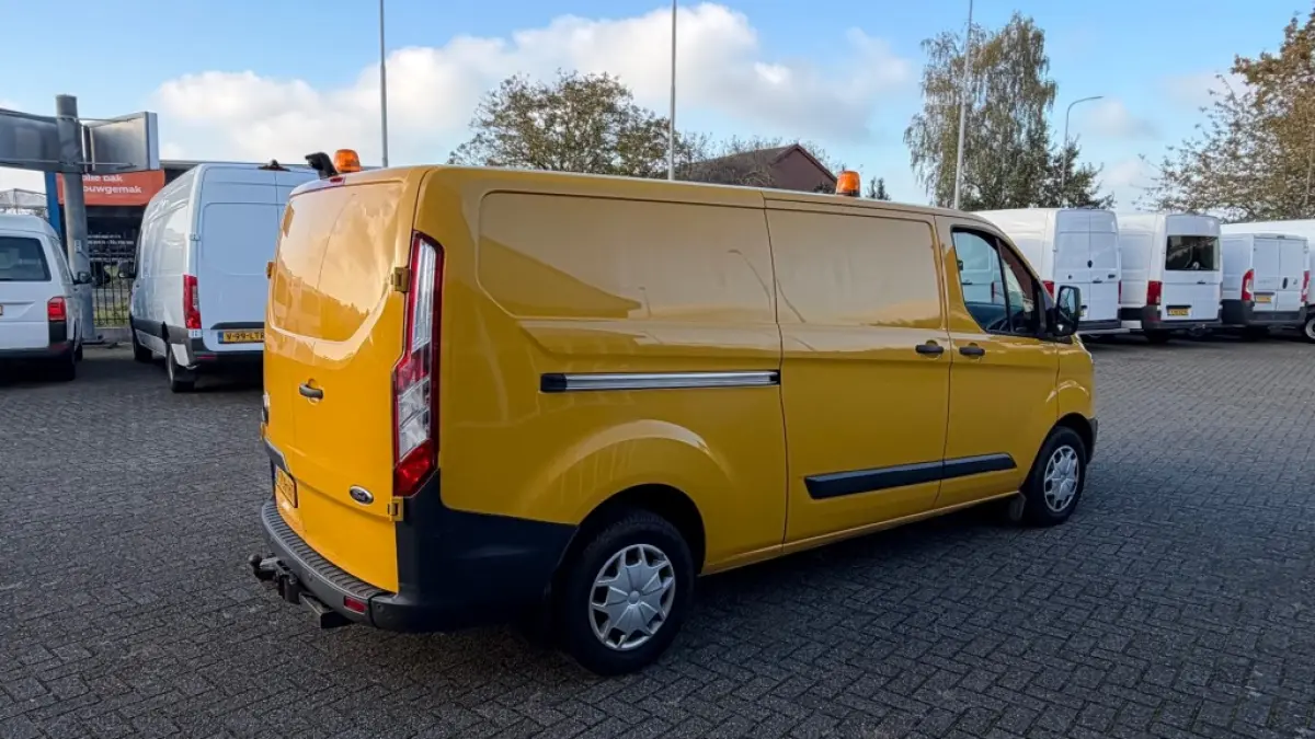 2.0 TDCI 96KW 131PK L2H1 EURO 6 DISTRIBUTIERIEM IS VERVANGEN/ AIRCO/ CRUISE CONTROL/ 100% DEALERONDERHOUDEN