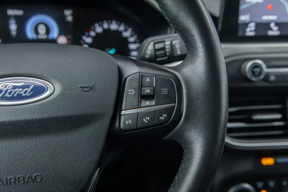 1.0 EcoBoost Titanium Business | Camera | Stoel/stuur/voorruit verwarming | B&O audio | Cruise control adaptief | Keyless | Apple Carplay/Android Auto | Achteruitrijcamera | Apple Carplay/An
