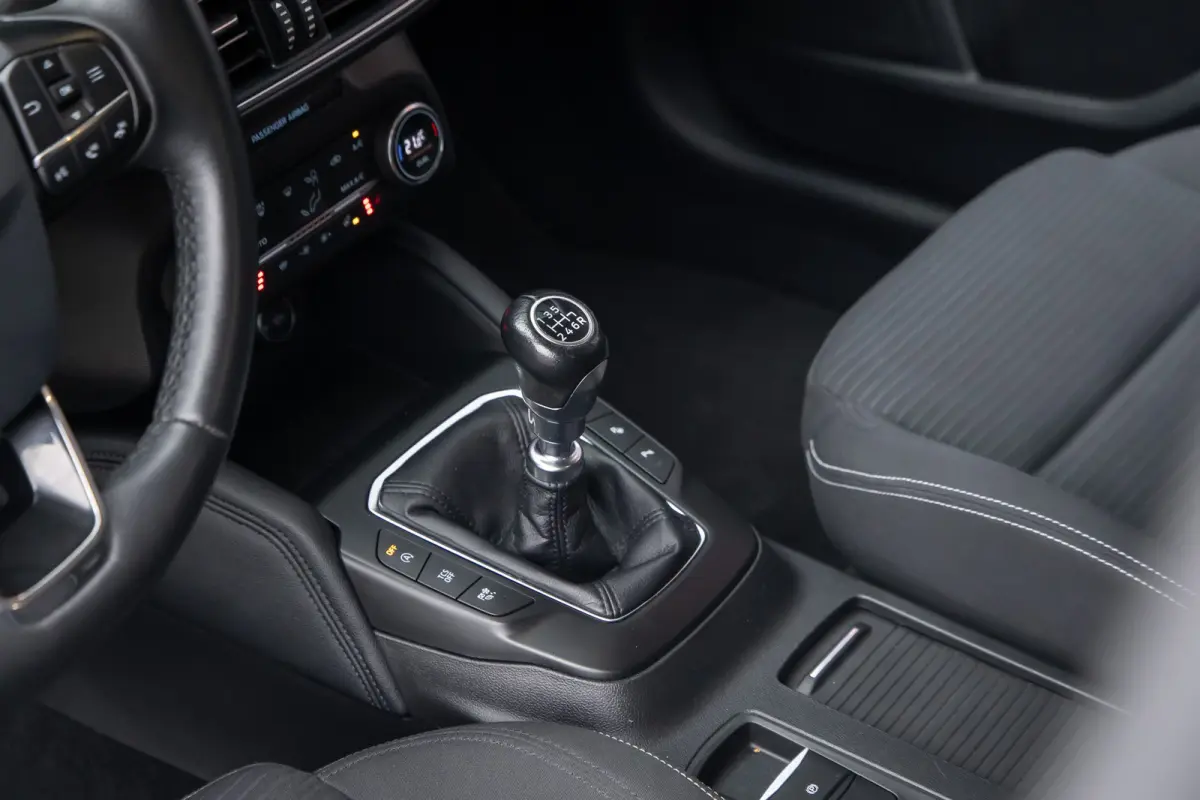 1.0 EcoBoost Titanium Business | Camera | Stoel/stuur/voorruit verwarming | B&O audio | Cruise control adaptief | Keyless | Apple Carplay/Android Auto | Achteruitrijcamera | Apple Carplay/An