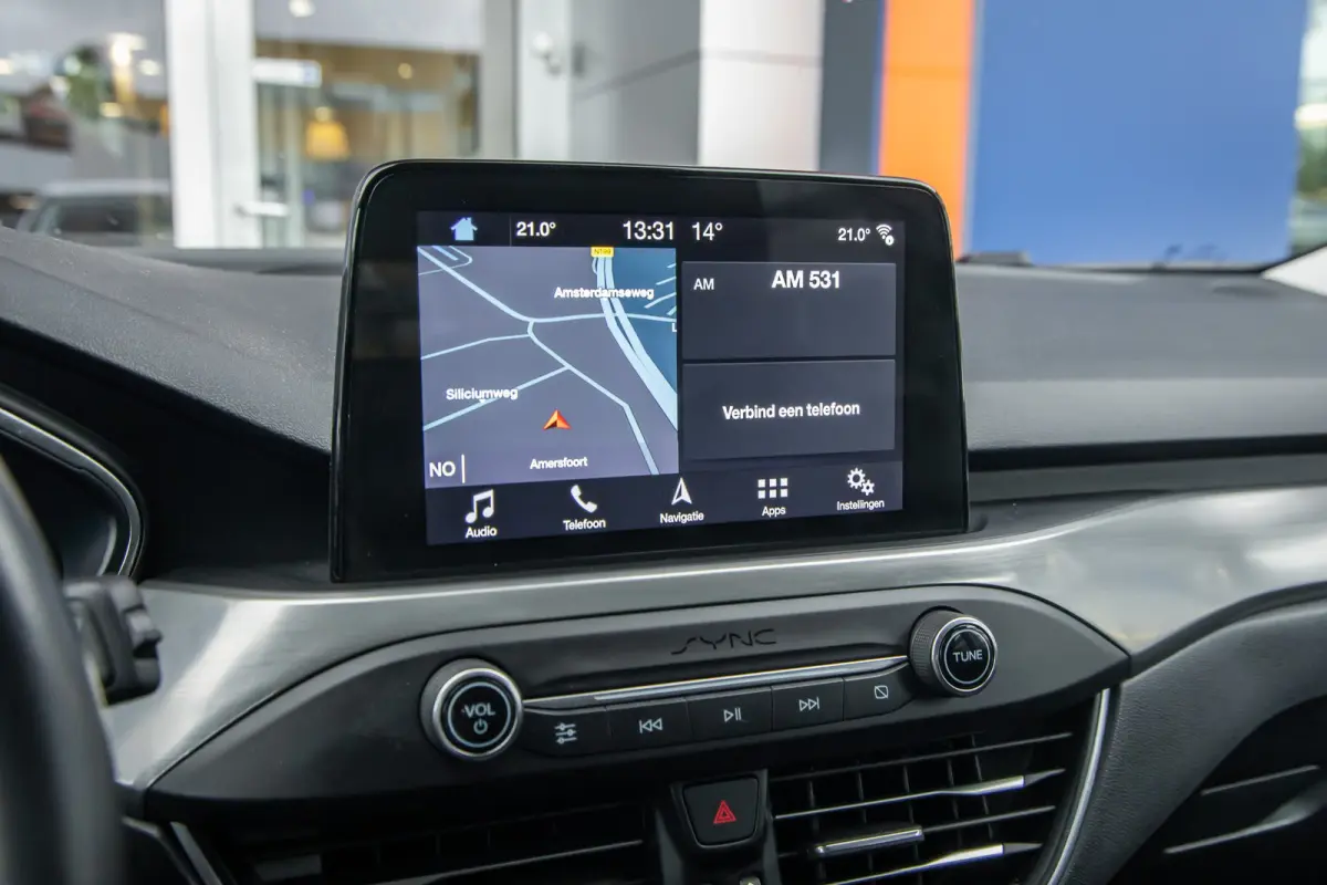 1.0 EcoBoost Titanium Business | Camera | Stoel/stuur/voorruit verwarming | B&O audio | Cruise control adaptief | Keyless | Apple Carplay/Android Auto | Achteruitrijcamera | Apple Carplay/An