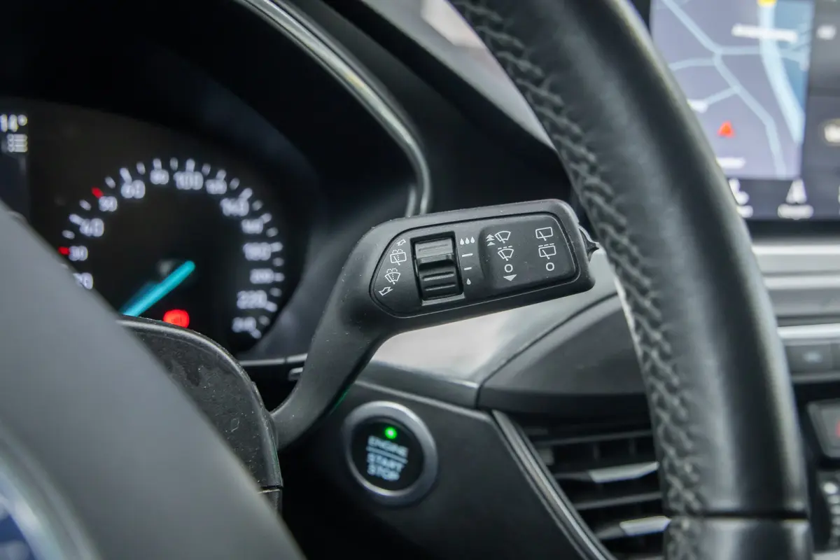 1.0 EcoBoost Titanium Business | Camera | Stoel/stuur/voorruit verwarming | B&O audio | Cruise control adaptief | Keyless | Apple Carplay/Android Auto | Achteruitrijcamera | Apple Carplay/An
