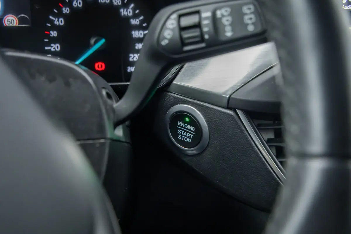1.0 EcoBoost Titanium Business | Camera | Stoel/stuur/voorruit verwarming | B&O audio | Cruise control adaptief | Keyless | Apple Carplay/Android Auto | Achteruitrijcamera | Apple Carplay/An