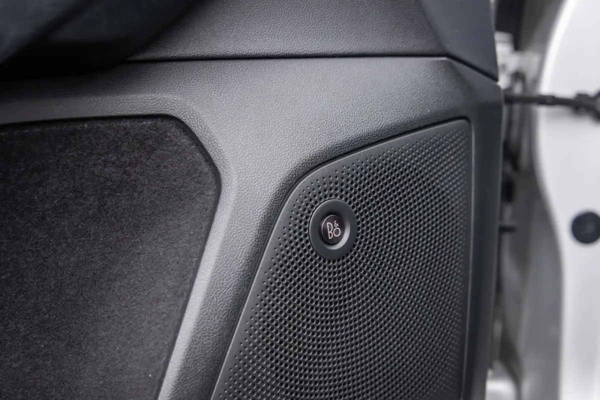 1.0 EcoBoost Titanium Business | Camera | Stoel/stuur/voorruit verwarming | B&O audio | Cruise control adaptief | Keyless | Apple Carplay/Android Auto | Achteruitrijcamera | Apple Carplay/An