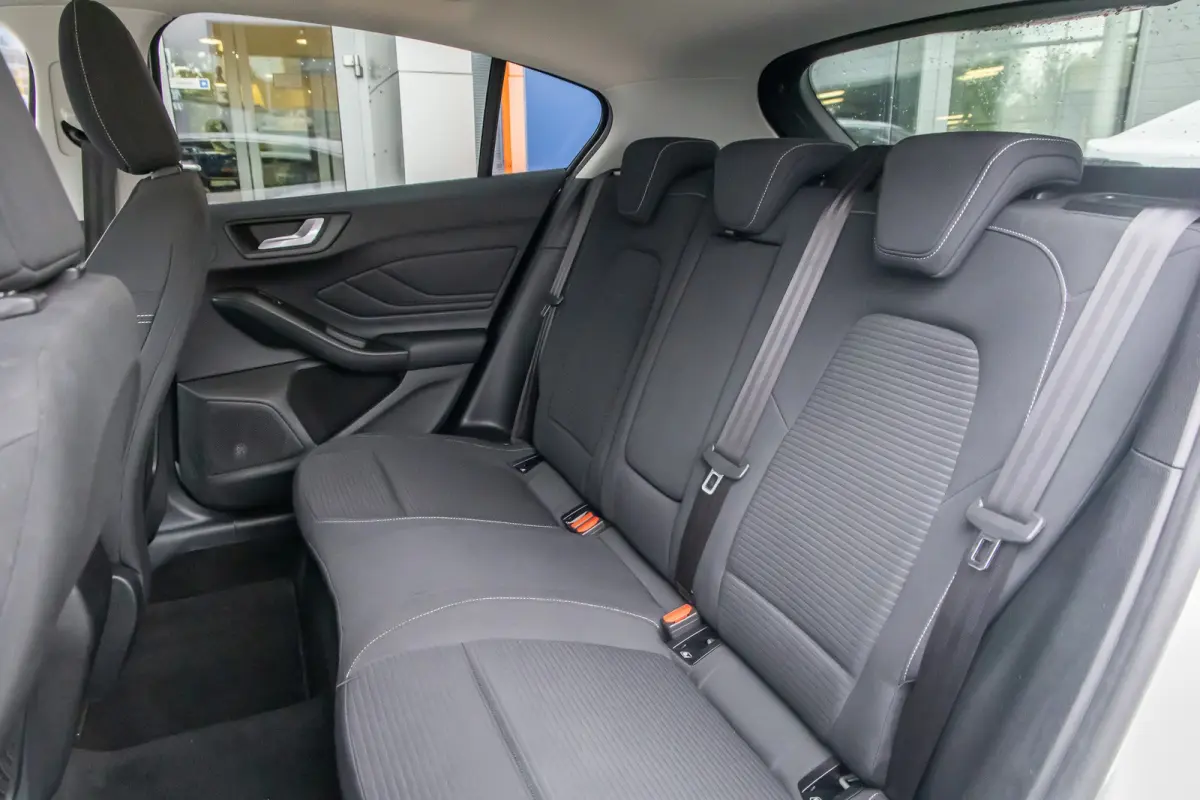 1.0 EcoBoost Titanium Business | Camera | Stoel/stuur/voorruit verwarming | B&O audio | Cruise control adaptief | Keyless | Apple Carplay/Android Auto | Achteruitrijcamera | Apple Carplay/An