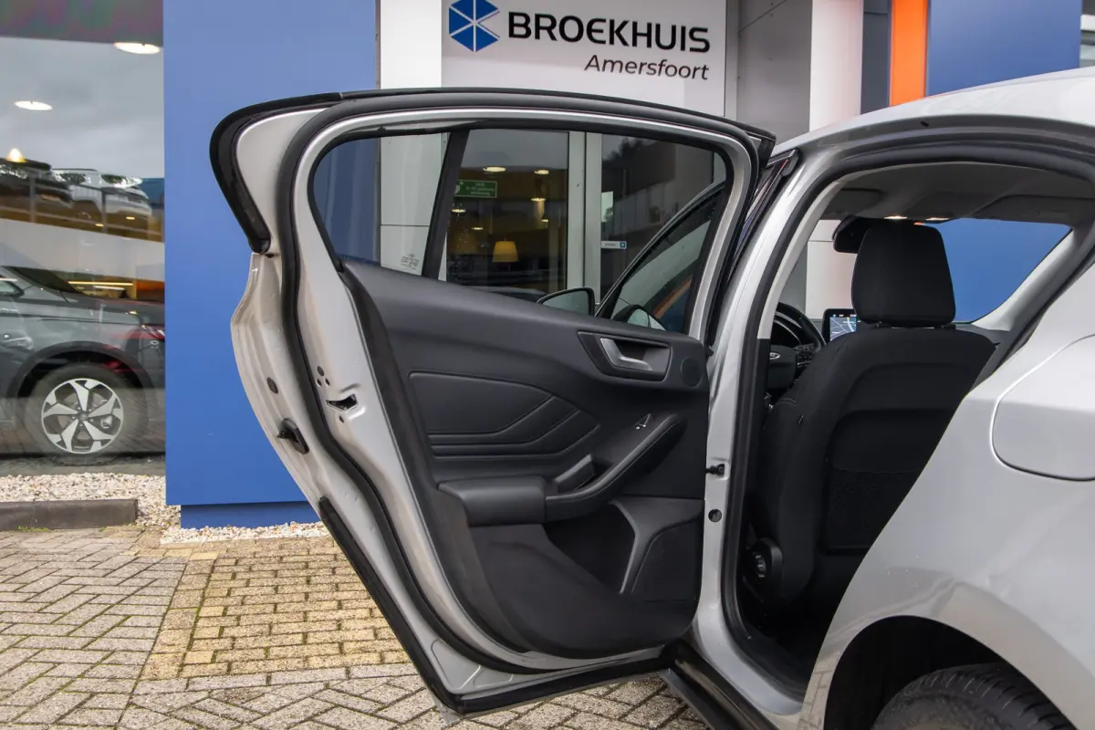 1.0 EcoBoost Titanium Business | Camera | Stoel/stuur/voorruit verwarming | B&O audio | Cruise control adaptief | Keyless | Apple Carplay/Android Auto | Achteruitrijcamera | Apple Carplay/An