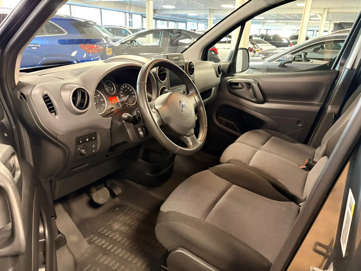 1.6 BlueHDI 100 Business Economy S&S/apple/airco/cruisec/pdc/trekhaak