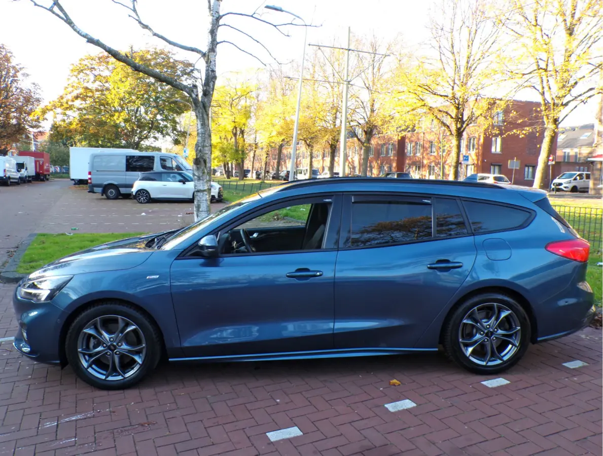 1.0 EcoBoost Hybrid ST Line X Business historie bekend