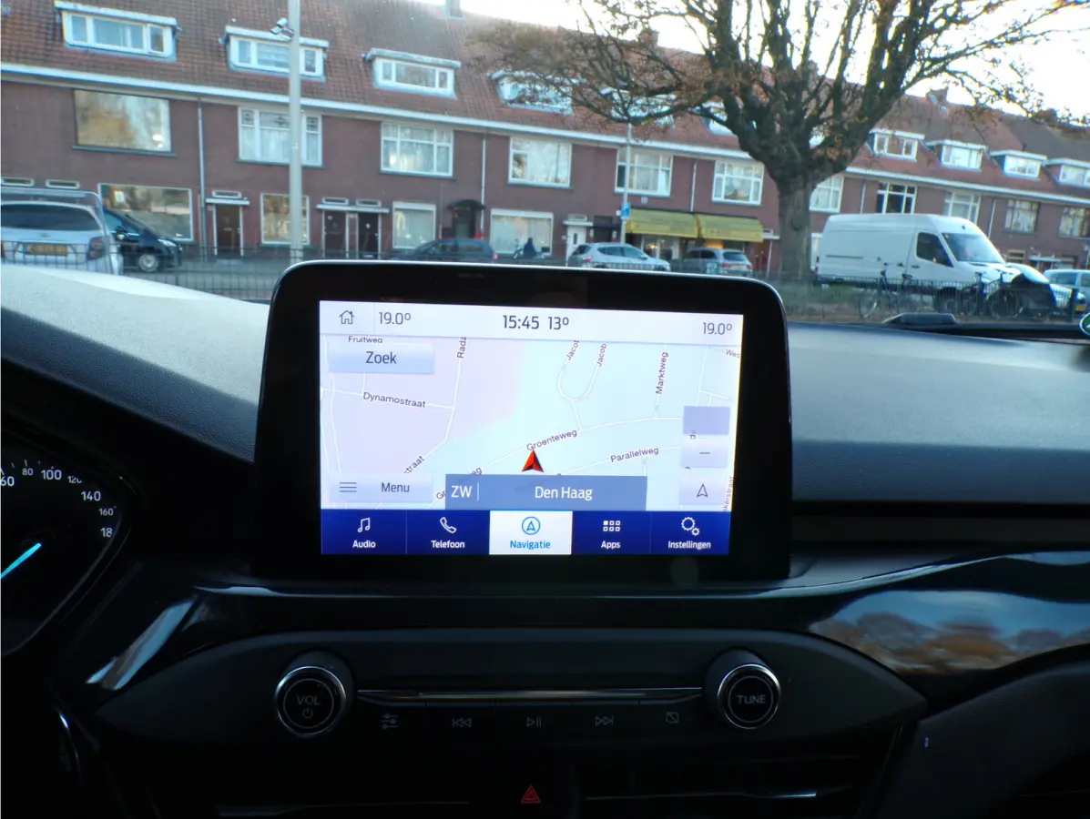 1.0 EcoBoost Hybrid ST Line X Business historie bekend