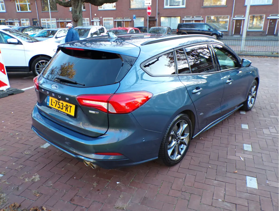 1.0 EcoBoost Hybrid ST Line X Business historie bekend