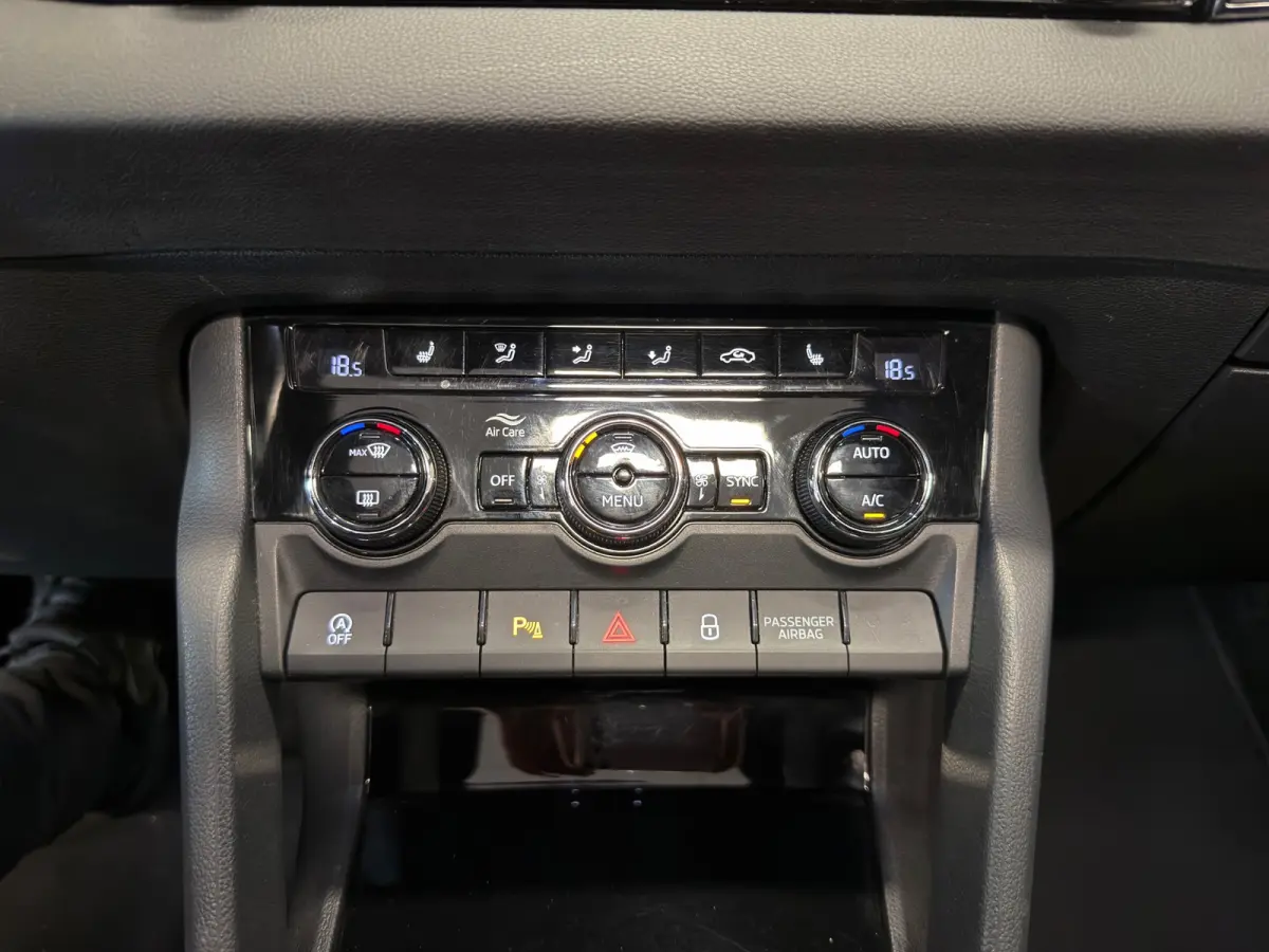 1.5 TSI ACT, NAVIGATIE/CAMERA, CRUISE, PANORAMA