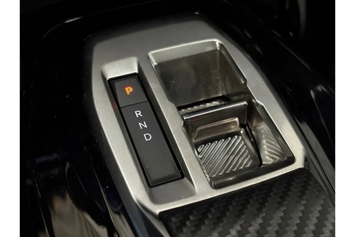 1.2 Hybrid 145 Allure - Automaat - Navi - Camera - Climate - Org.nl