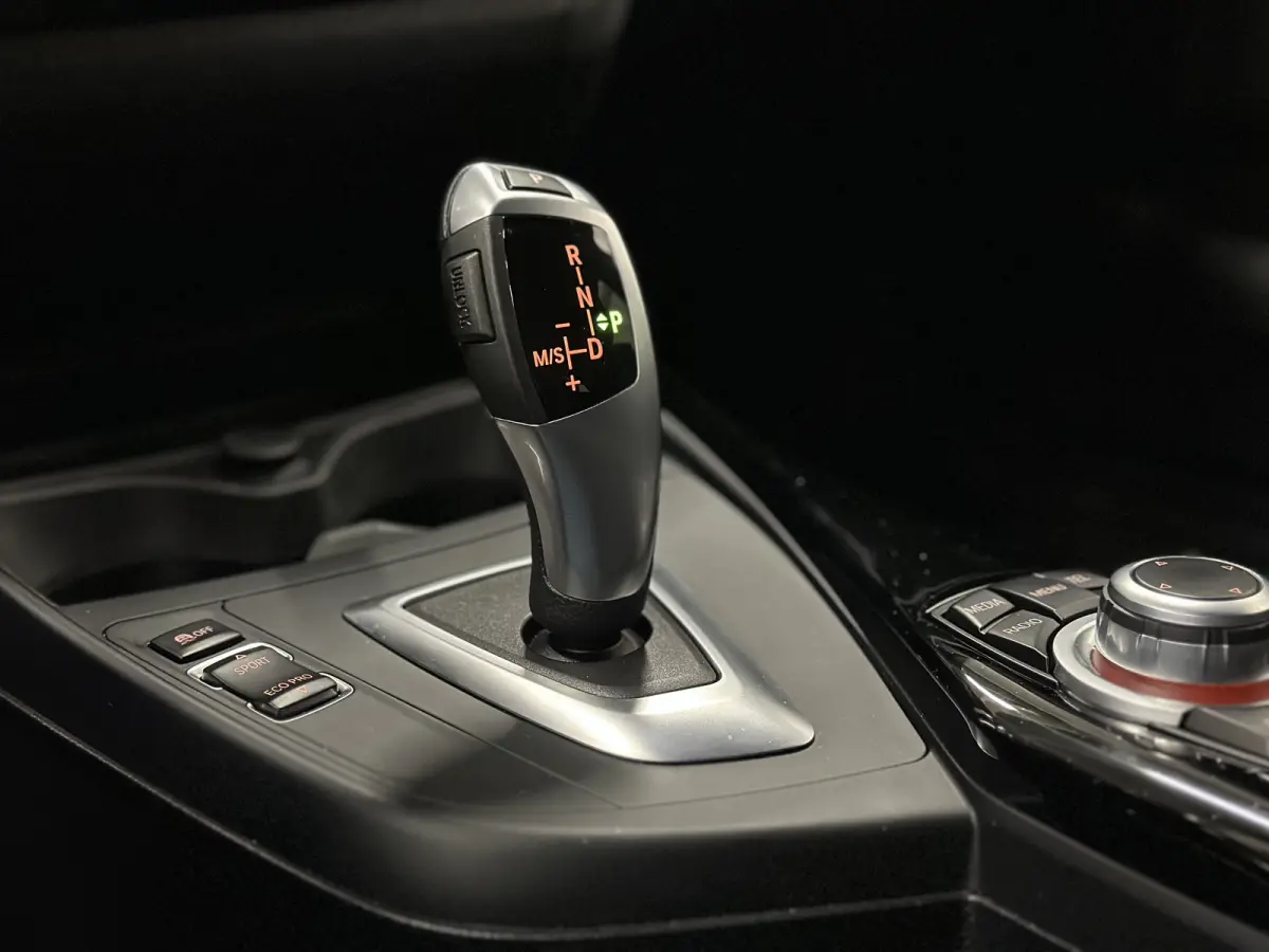 118i LCI | M-SPORT | **55260KM** | NL AUTO | Alcantara | Navi | Cruise Control | LED |