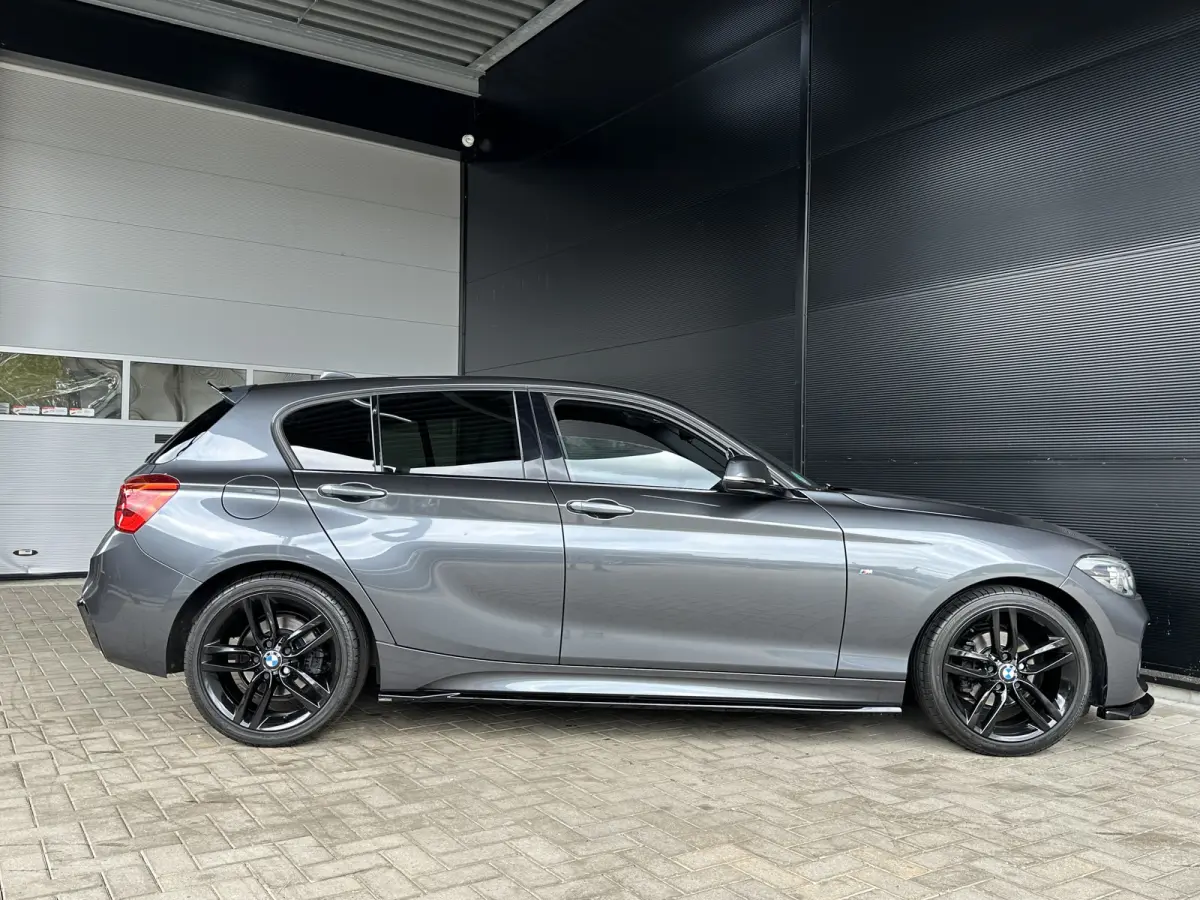 118i LCI | M-SPORT | **55260KM** | NL AUTO | Alcantara | Navi | Cruise Control | LED |