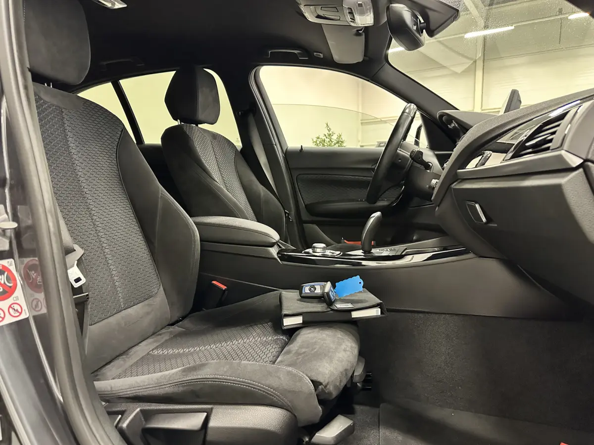 118i LCI | M-SPORT | **55260KM** | NL AUTO | Alcantara | Navi | Cruise Control | LED |