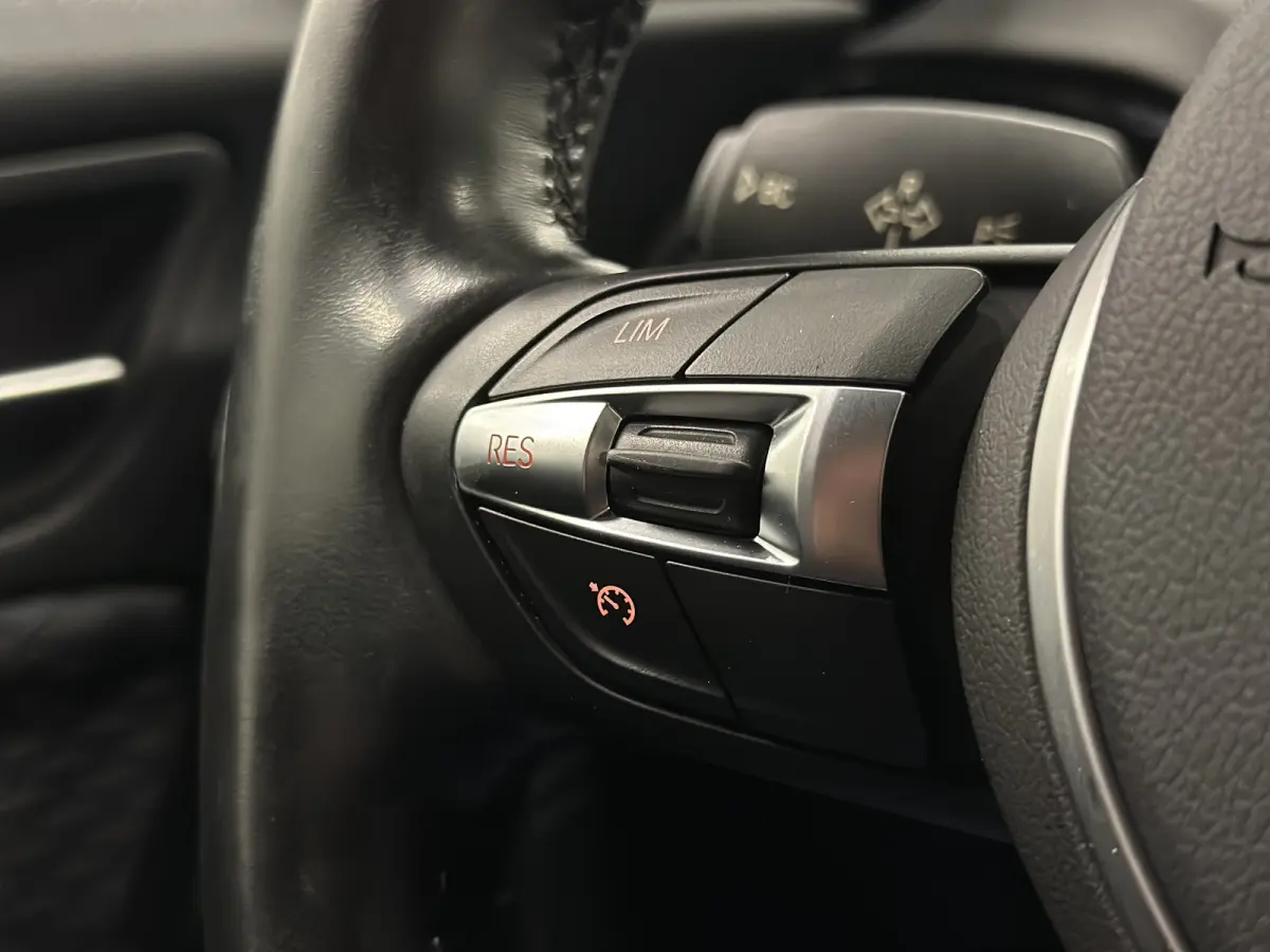 118i LCI | M-SPORT | **55260KM** | NL AUTO | Alcantara | Navi | Cruise Control | LED |