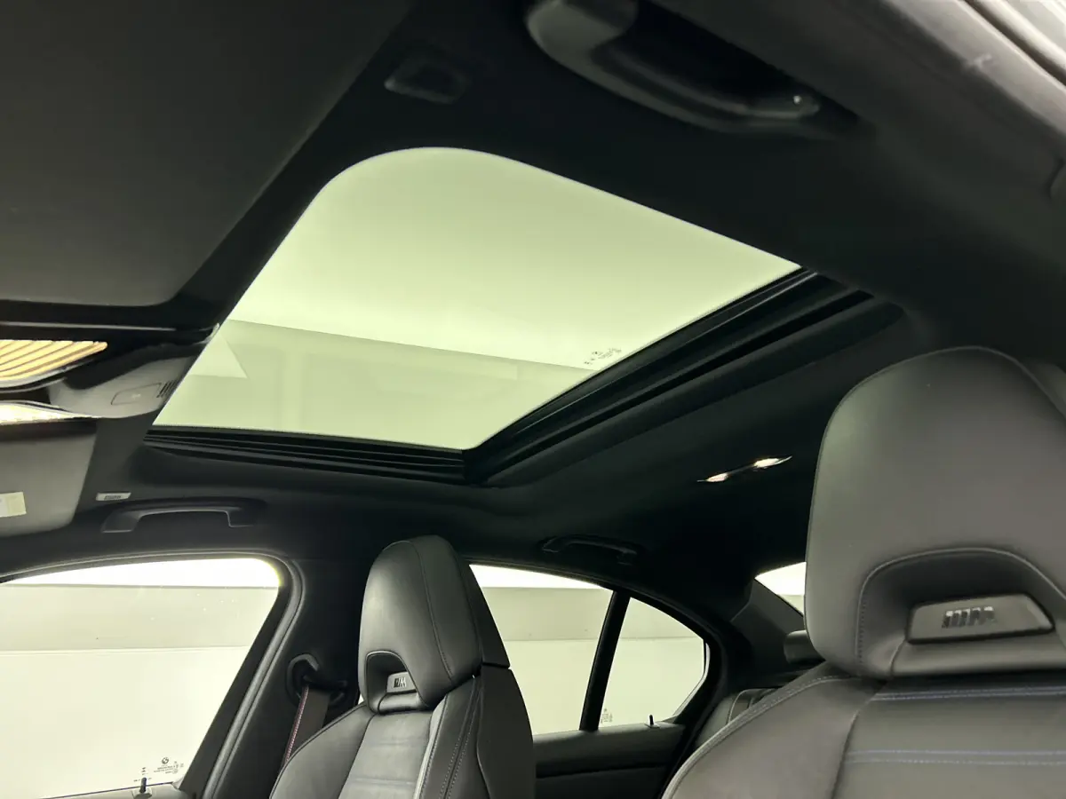 330e xDrive M-Sport Pro Schuifdak/M3-Stoelen/Memory/HUD