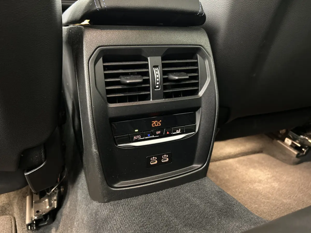 330e xDrive M-Sport Pro Schuifdak/M3-Stoelen/Memory/HUD