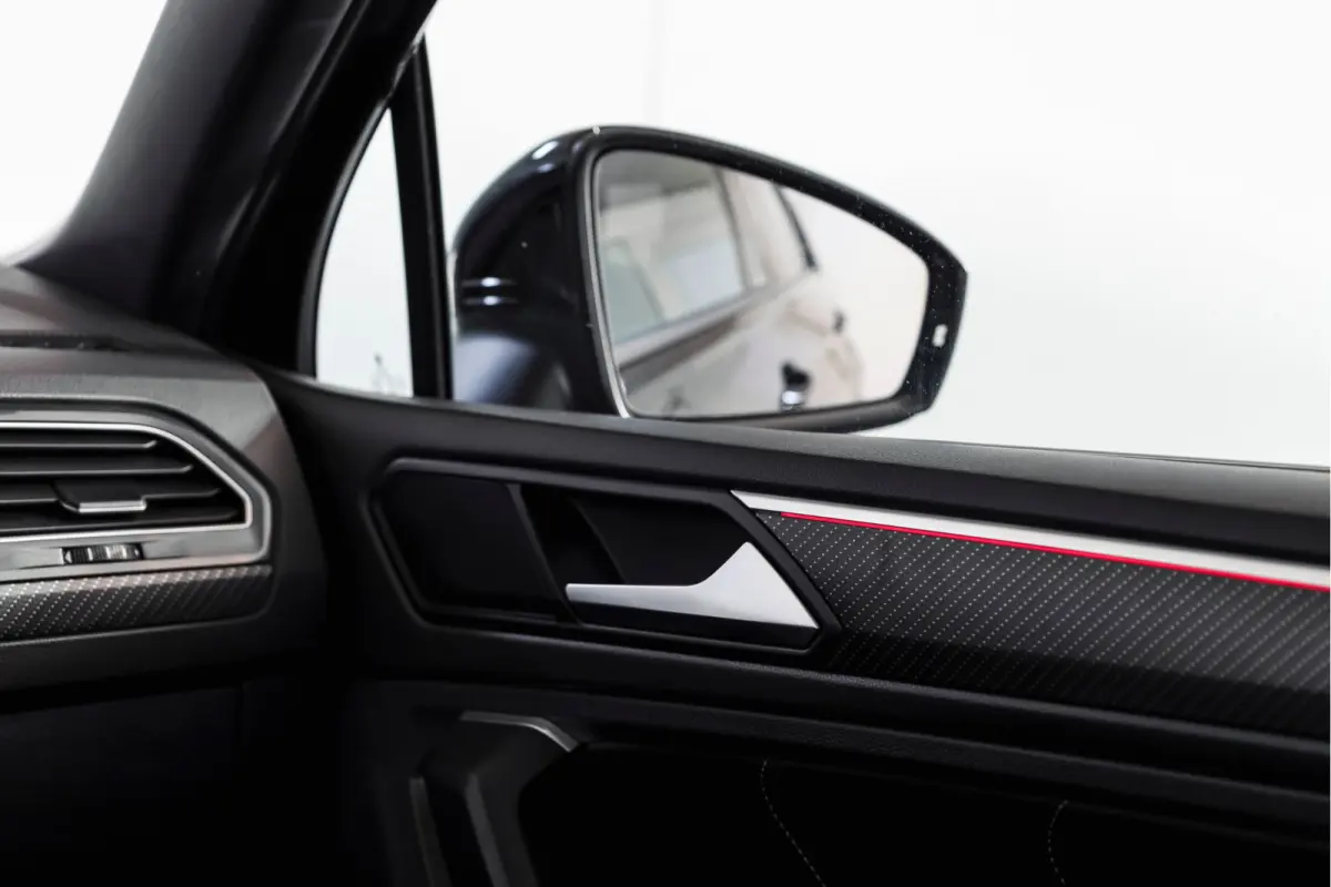 1.5 TSI R-Line Business+ | Elek. Trekhaak | S/K-Panodak | Dig. Cockpit | Adapt. Cruise | Stoel-+Stuurverw. | PDC | Camera | NAV + Carplay/Android | ECC | Elek. Klep | LM 20" |