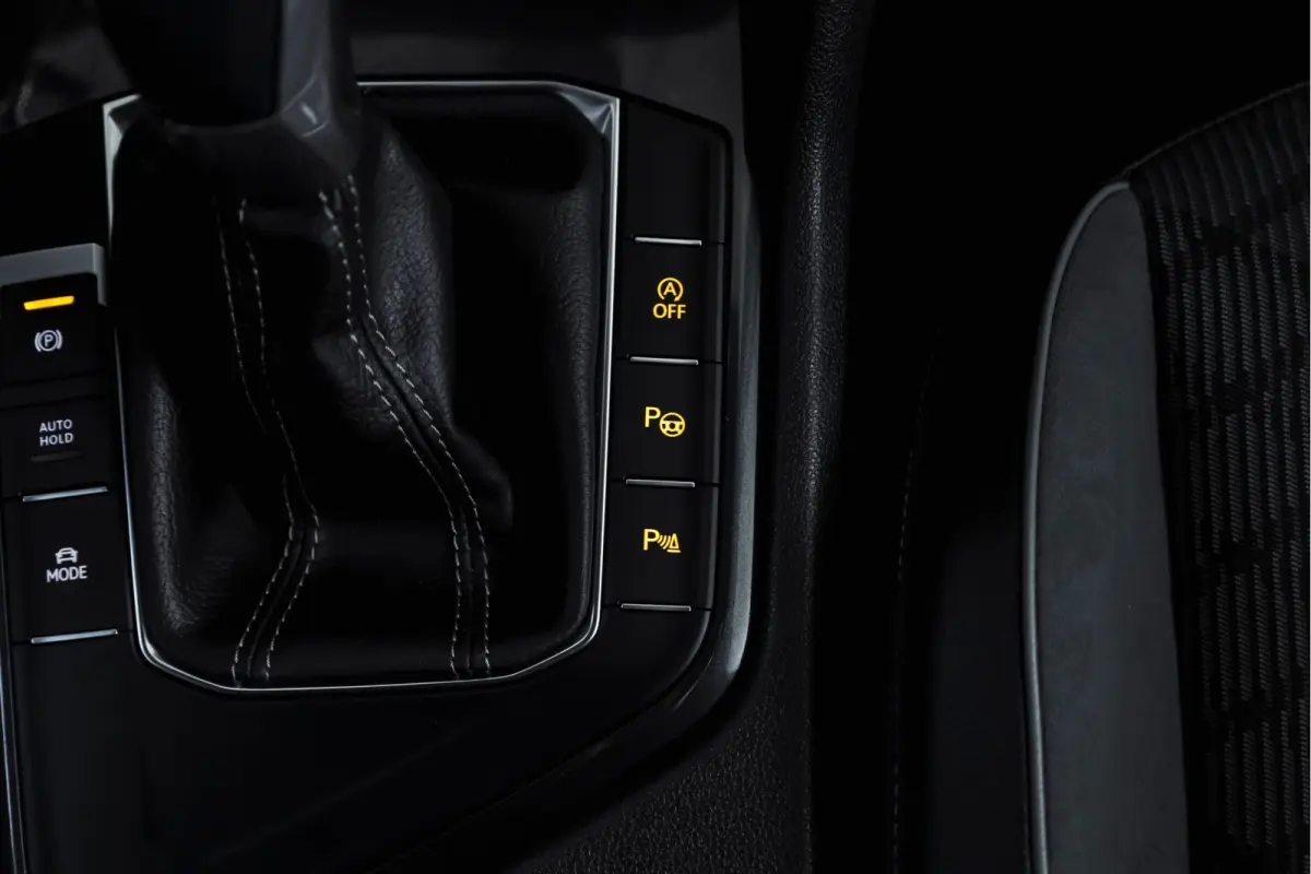 1.5 TSI R-Line Business+ | Elek. Trekhaak | S/K-Panodak | Dig. Cockpit | Adapt. Cruise | Stoel-+Stuurverw. | PDC | Camera | NAV + Carplay/Android | ECC | Elek. Klep | LM 20" |