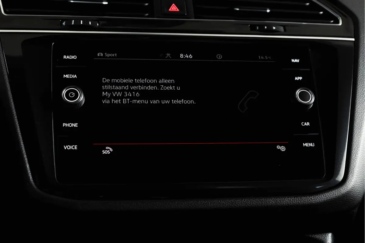 1.5 TSI R-Line Business+ | Elek. Trekhaak | S/K-Panodak | Dig. Cockpit | Adapt. Cruise | Stoel-+Stuurverw. | PDC | Camera | NAV + Carplay/Android | ECC | Elek. Klep | LM 20" |