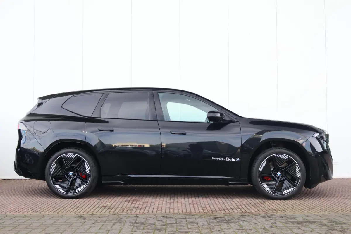 40 eDrive 83 kWh | Sport Pakket Pro | Panorama Dak | Trekhaak | Harman Kardon | Head-Up |
