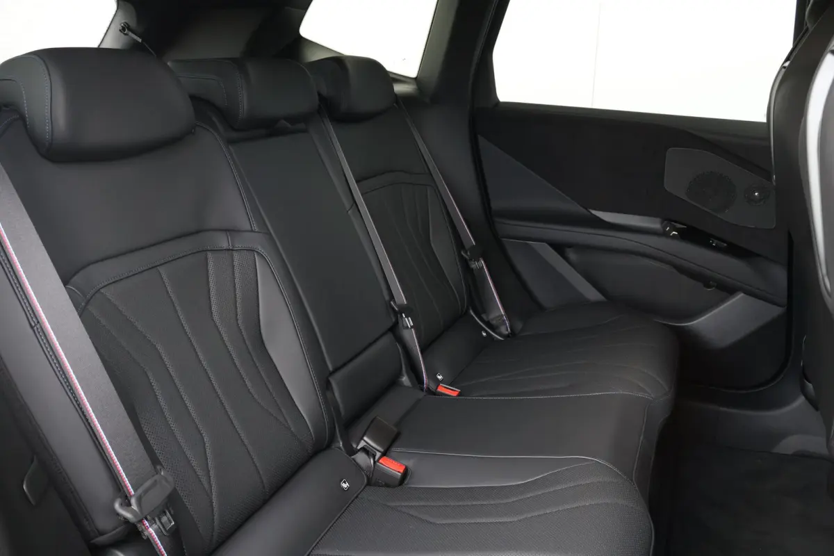 40 eDrive 83 kWh | Sport Pakket Pro | Panorama Dak | Trekhaak | Harman Kardon | Head-Up |