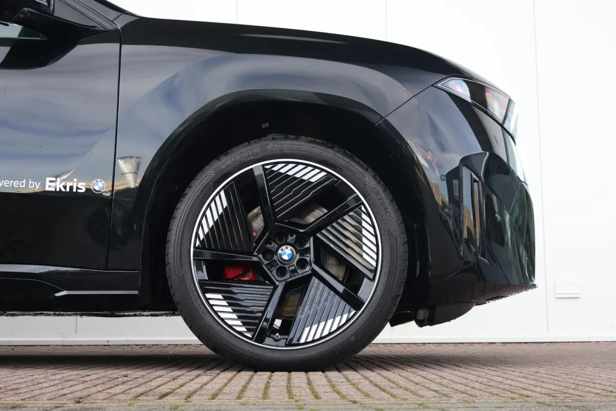 40 eDrive 83 kWh | Sport Pakket Pro | Panorama Dak | Trekhaak | Harman Kardon | Head-Up |