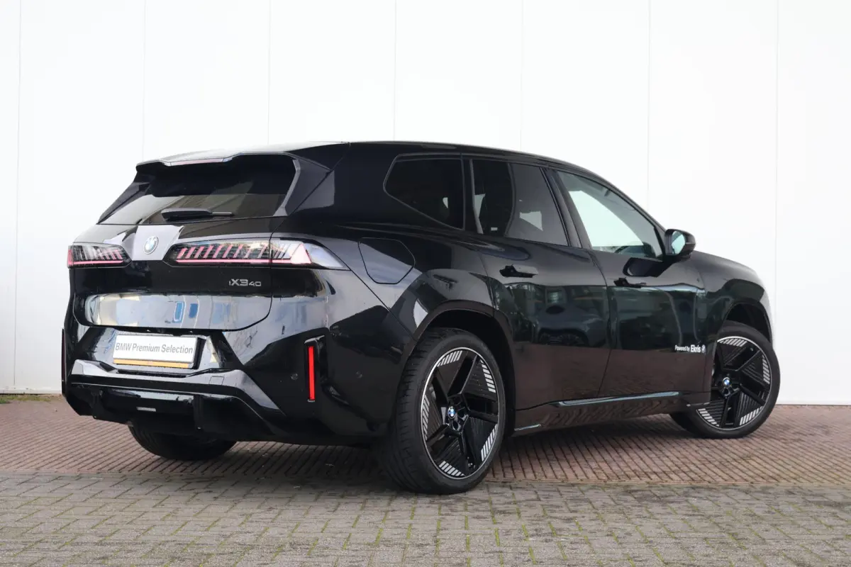 40 eDrive 83 kWh | Sport Pakket Pro | Panorama Dak | Trekhaak | Harman Kardon | Head-Up |