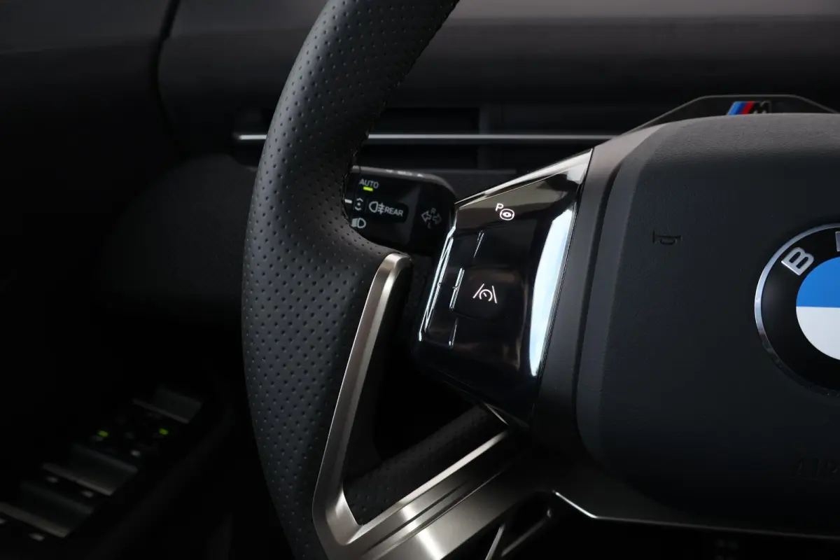 40 eDrive 83 kWh | Sport Pakket Pro | Panorama Dak | Trekhaak | Harman Kardon | Head-Up |