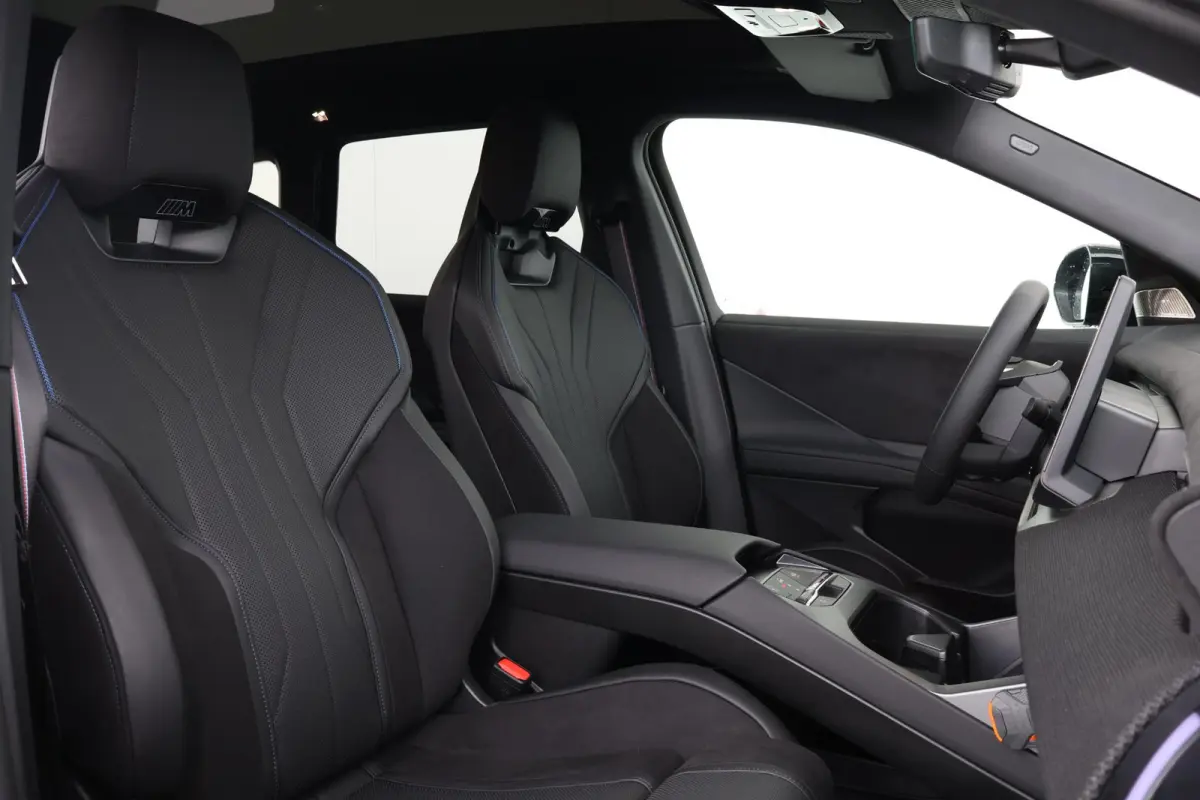 40 eDrive 83 kWh | Sport Pakket Pro | Panorama Dak | Trekhaak | Harman Kardon | Head-Up |
