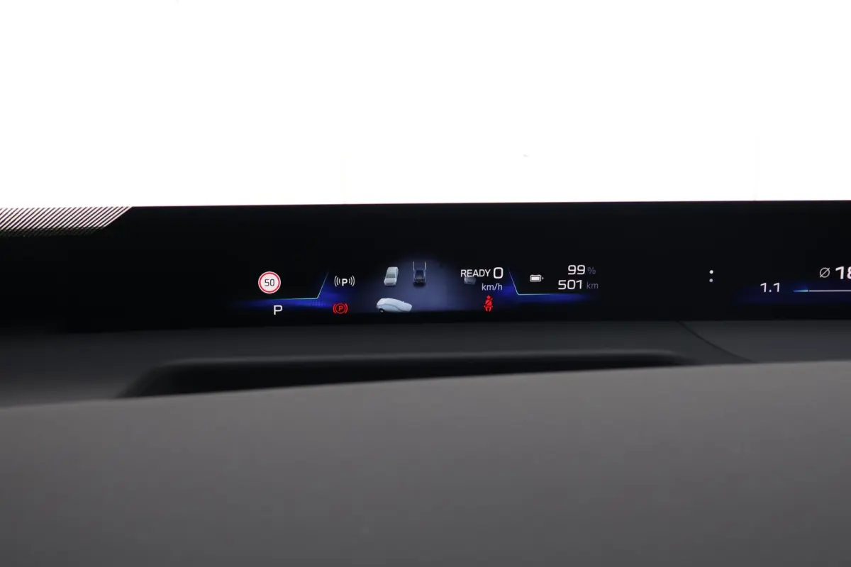 40 eDrive 83 kWh | Sport Pakket Pro | Panorama Dak | Trekhaak | Harman Kardon | Head-Up |