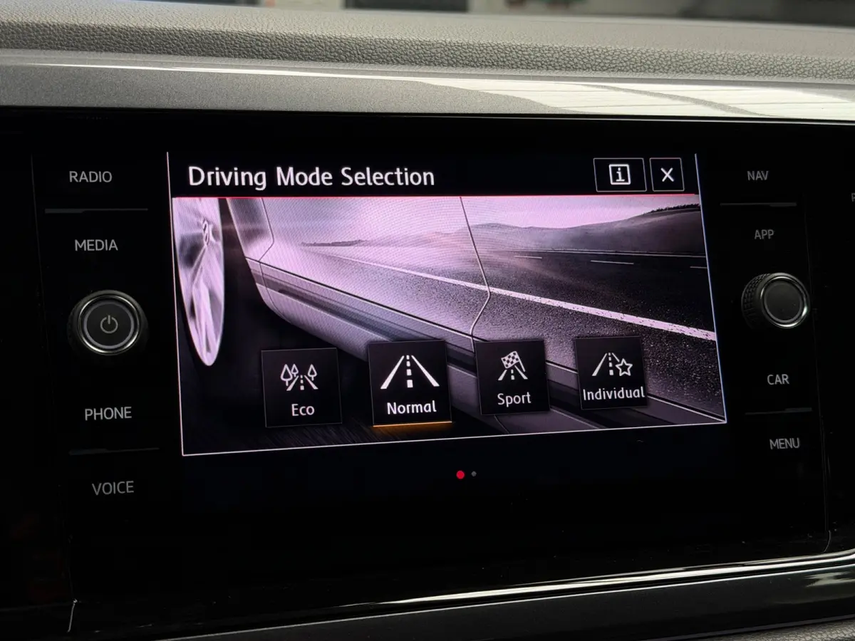 2.0 TSI GTI CarPlay Camera
