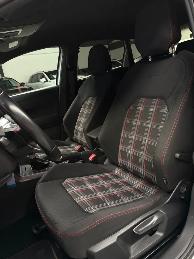 2.0 TSI GTI CarPlay Camera