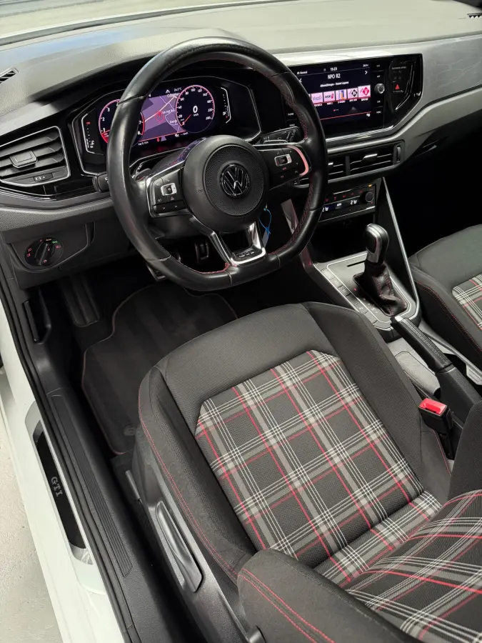 2.0 TSI GTI CarPlay Camera