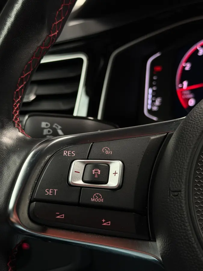 2.0 TSI GTI CarPlay Camera