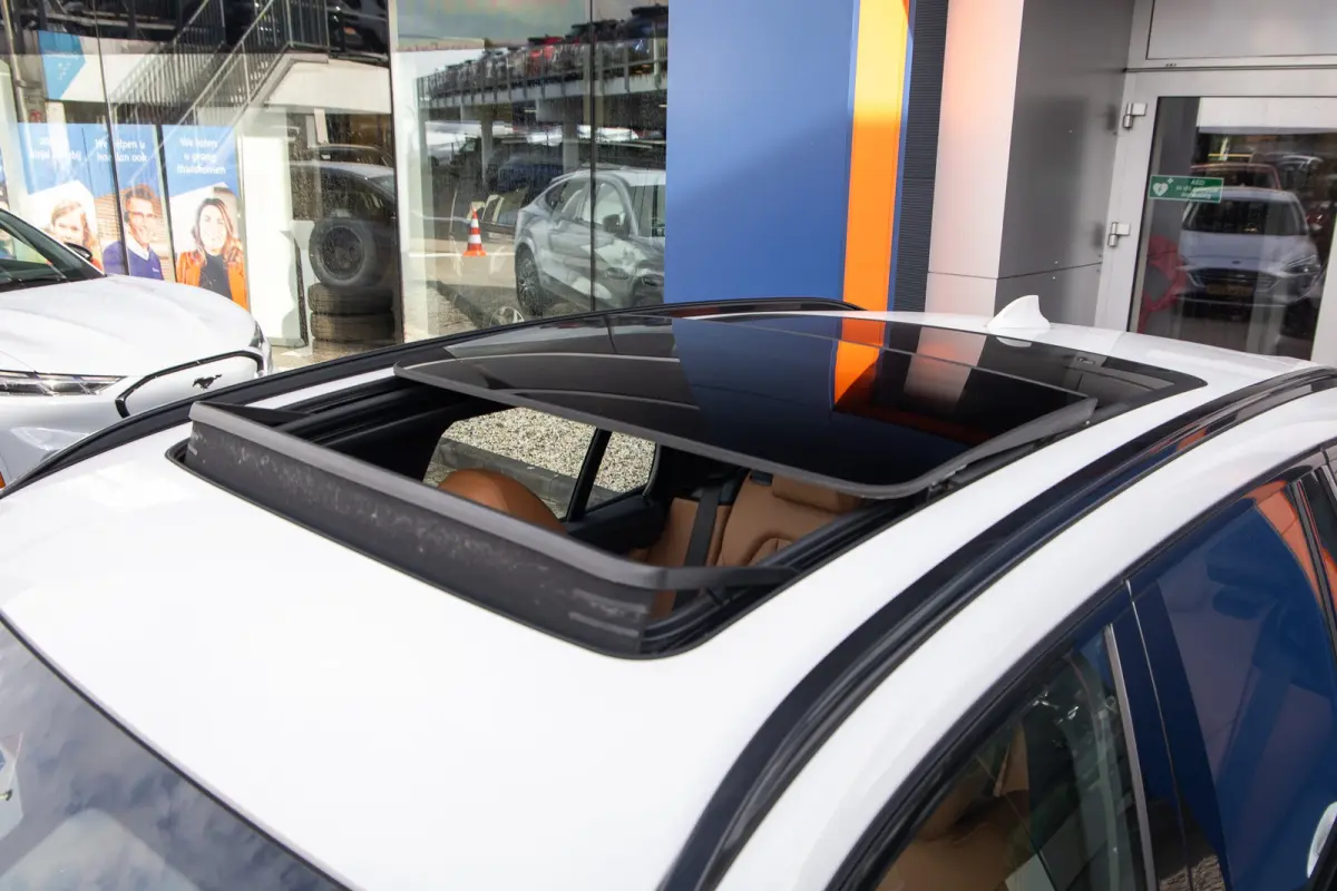 Executive 80 kWh | SOH 98% | Pano | Trekhaak | Leder+memory | Camera | Cruise adaptief | Elektrisch bedienbare achterklep | Stoelverwarming | Achteruitrijcamera | Apple Carplay/Android Auto|