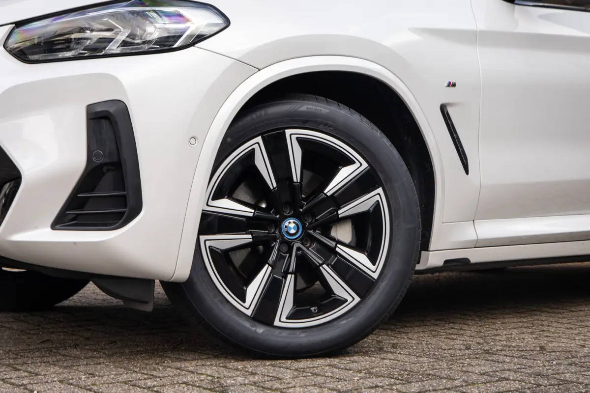 Executive 80 kWh | SOH 98% | Pano | Trekhaak | Leder+memory | Camera | Cruise adaptief | Elektrisch bedienbare achterklep | Stoelverwarming | Achteruitrijcamera | Apple Carplay/Android Auto|