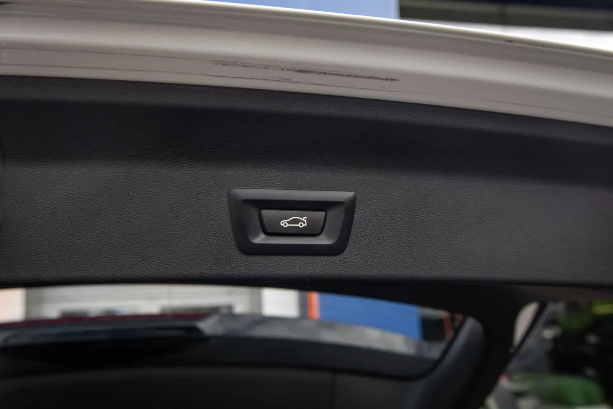 Executive 80 kWh | SOH 98% | Pano | Trekhaak | Leder+memory | Camera | Cruise adaptief | Elektrisch bedienbare achterklep | Stoelverwarming | Achteruitrijcamera | Apple Carplay/Android Auto|