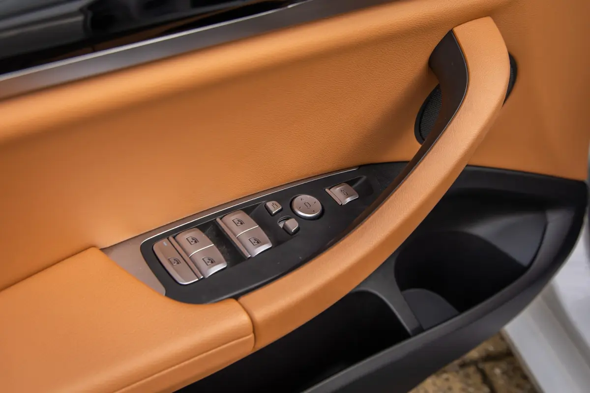 Executive 80 kWh | SOH 98% | Pano | Trekhaak | Leder+memory | Camera | Cruise adaptief | Elektrisch bedienbare achterklep | Stoelverwarming | Achteruitrijcamera | Apple Carplay/Android Auto|