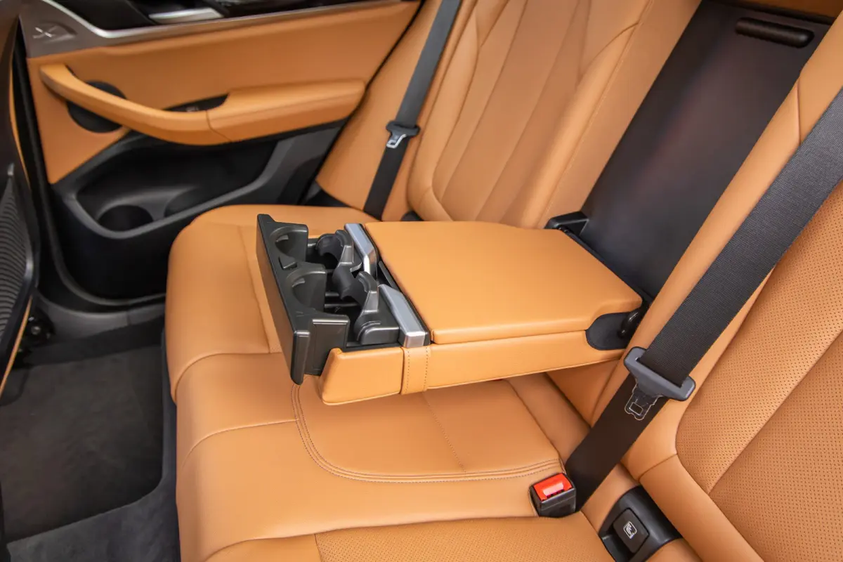 Executive 80 kWh | SOH 98% | Pano | Trekhaak | Leder+memory | Camera | Cruise adaptief | Elektrisch bedienbare achterklep | Stoelverwarming | Achteruitrijcamera | Apple Carplay/Android Auto|