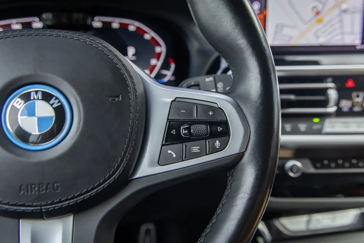 Executive 80 kWh | SOH 98% | Pano | Trekhaak | Leder+memory | Camera | Cruise adaptief | Elektrisch bedienbare achterklep | Stoelverwarming | Achteruitrijcamera | Apple Carplay/Android Auto|