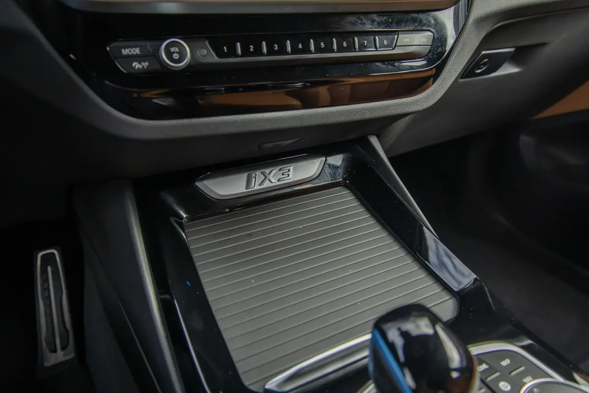 Executive 80 kWh | SOH 98% | Pano | Trekhaak | Leder+memory | Camera | Cruise adaptief | Elektrisch bedienbare achterklep | Stoelverwarming | Achteruitrijcamera | Apple Carplay/Android Auto|