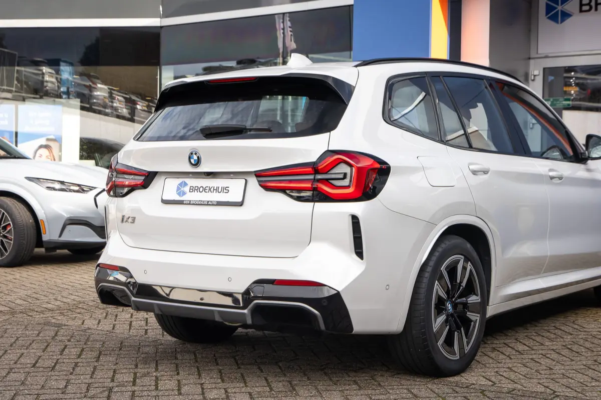 Executive 80 kWh | SOH 98% | Pano | Trekhaak | Leder+memory | Camera | Cruise adaptief | Elektrisch bedienbare achterklep | Stoelverwarming | Achteruitrijcamera | Apple Carplay/Android Auto|