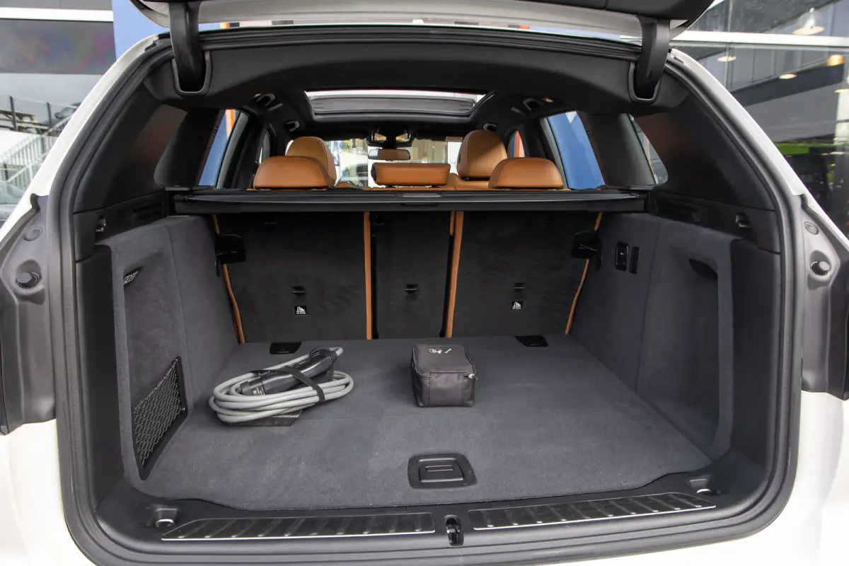 Executive 80 kWh | SOH 98% | Pano | Trekhaak | Leder+memory | Camera | Cruise adaptief | Elektrisch bedienbare achterklep | Stoelverwarming | Achteruitrijcamera | Apple Carplay/Android Auto|