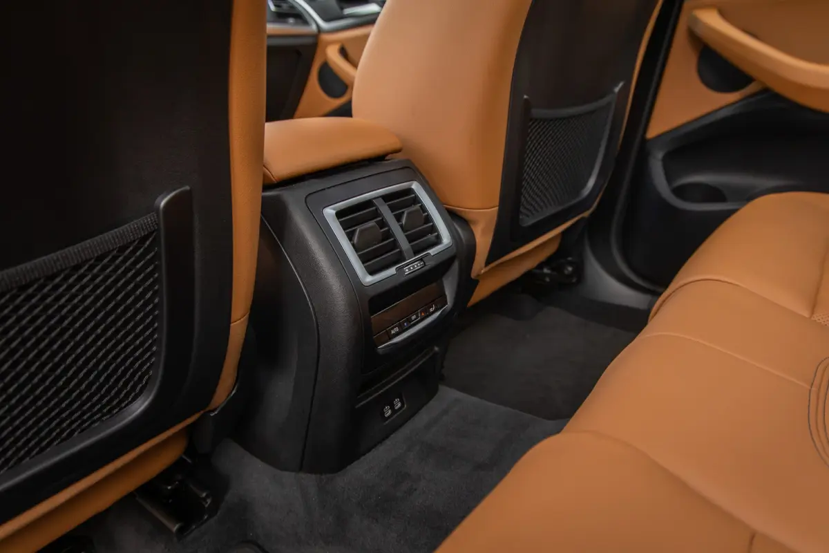 Executive 80 kWh | SOH 98% | Pano | Trekhaak | Leder+memory | Camera | Cruise adaptief | Elektrisch bedienbare achterklep | Stoelverwarming | Achteruitrijcamera | Apple Carplay/Android Auto|