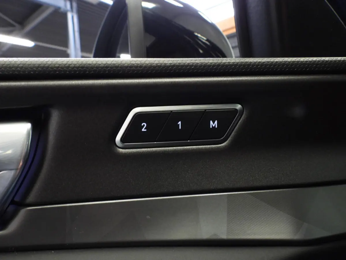 1.5 PHEV BlackLine ZWARTE HEMEL/360CAM/SCHUIFDAK/LED/20"LMV!